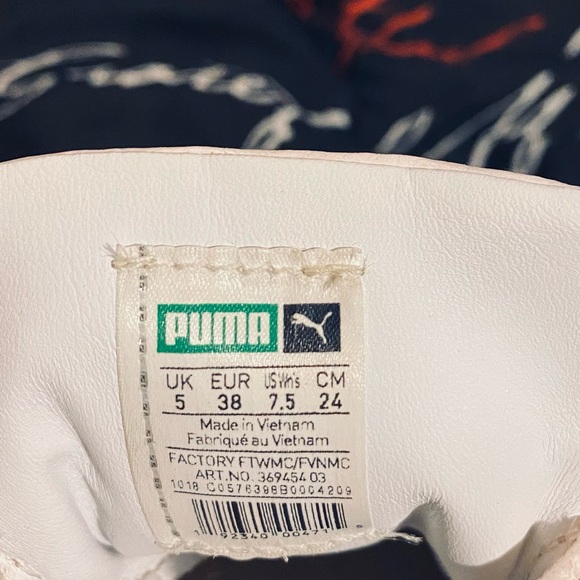 Puma - Picture 3 of 4